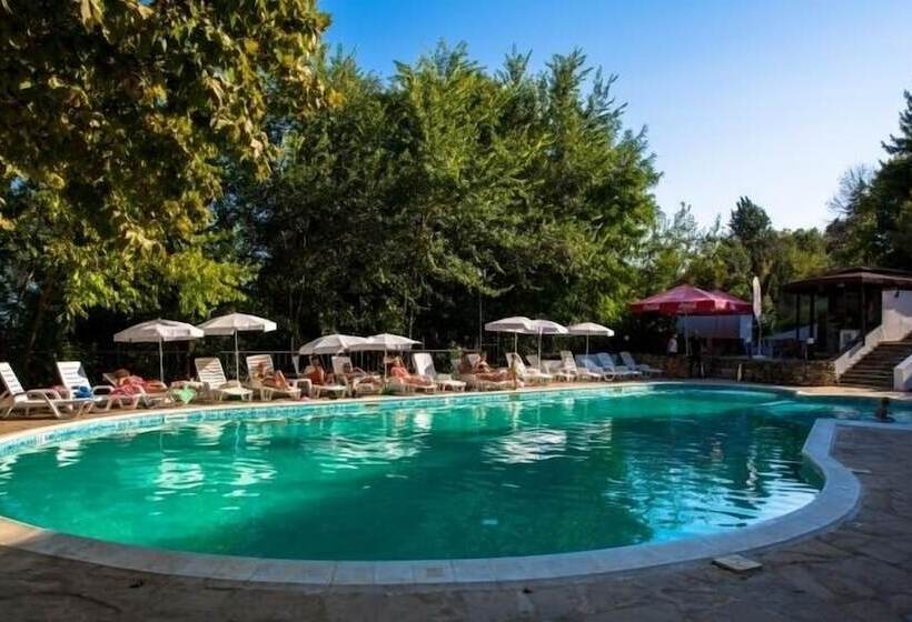 Vezhen Hotel   Free Parking