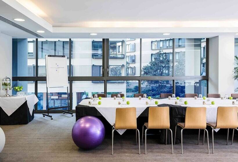 Novotel Newcastle Beach