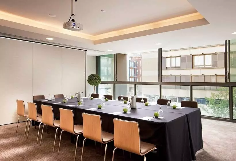 Novotel Newcastle Beach