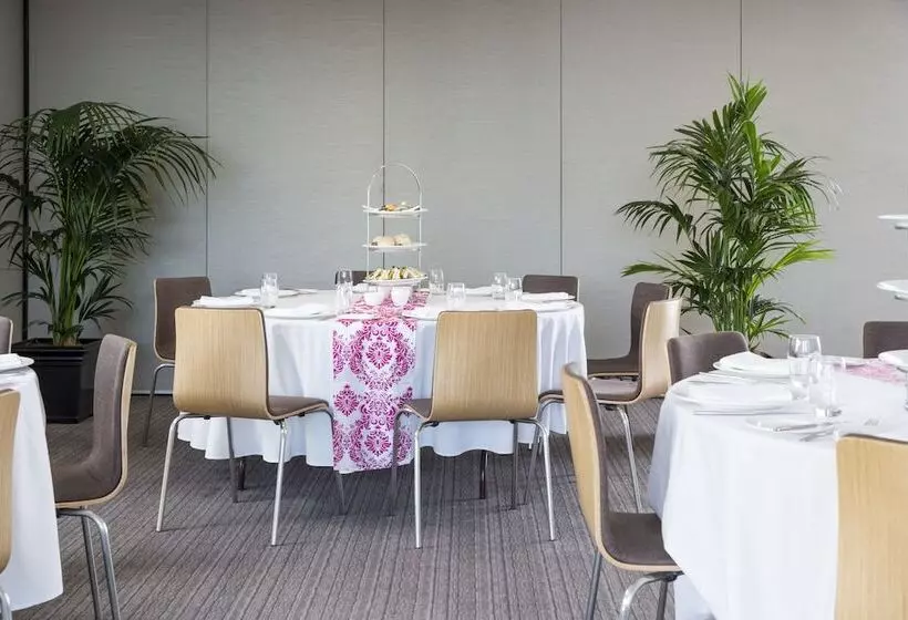 Novotel Newcastle Beach