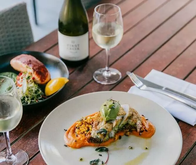 Novotel Newcastle Beach