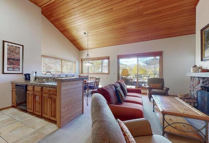 Villas At Snowmass Club