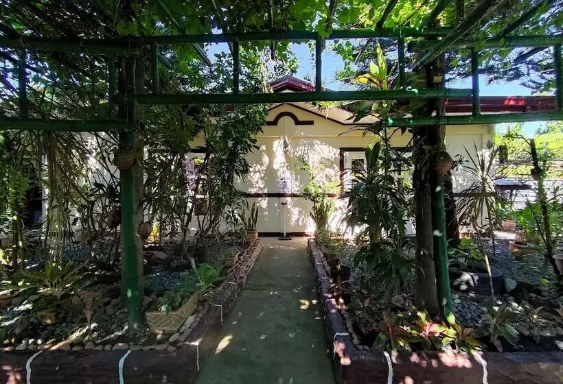 Hotelli Olana Bed And Breakfast