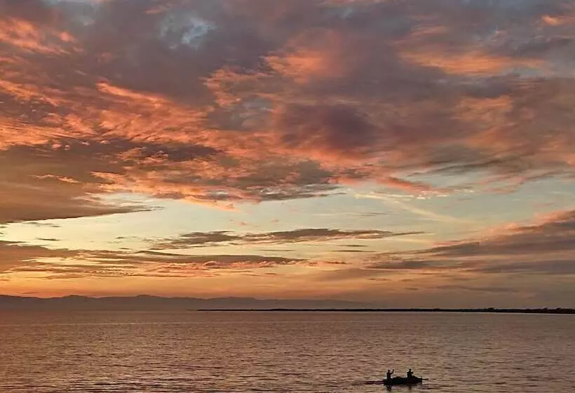 Hotelli Olana Bed And Breakfast