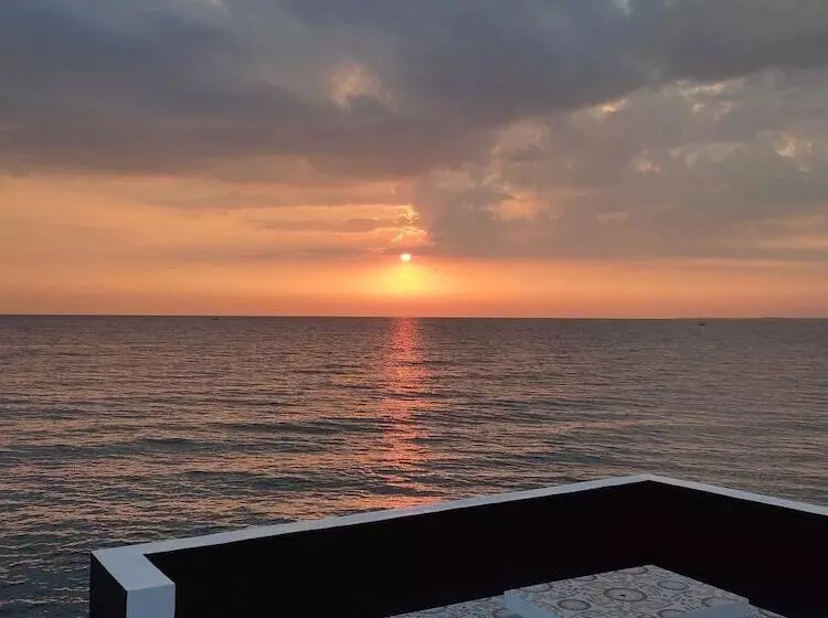 Hotelli Olana Bed And Breakfast