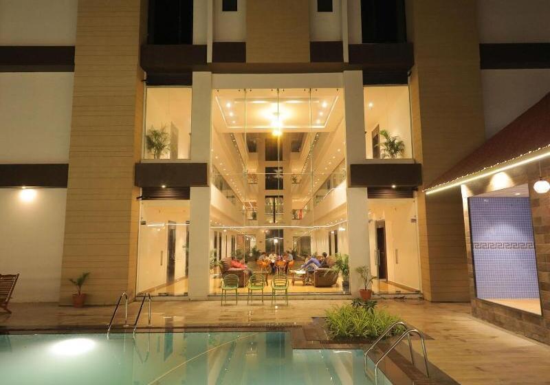 ホテル Sarovar Portico Somnath