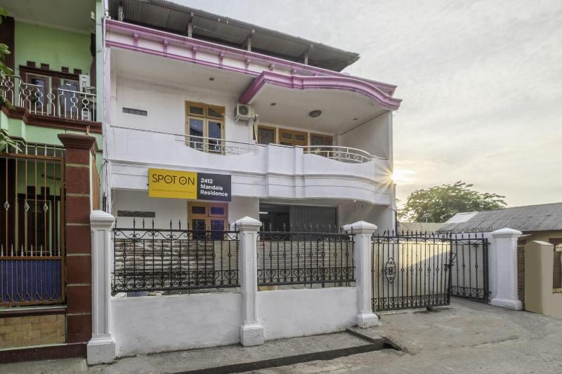 فندق صغير Spot On 2412 Mandala Residence