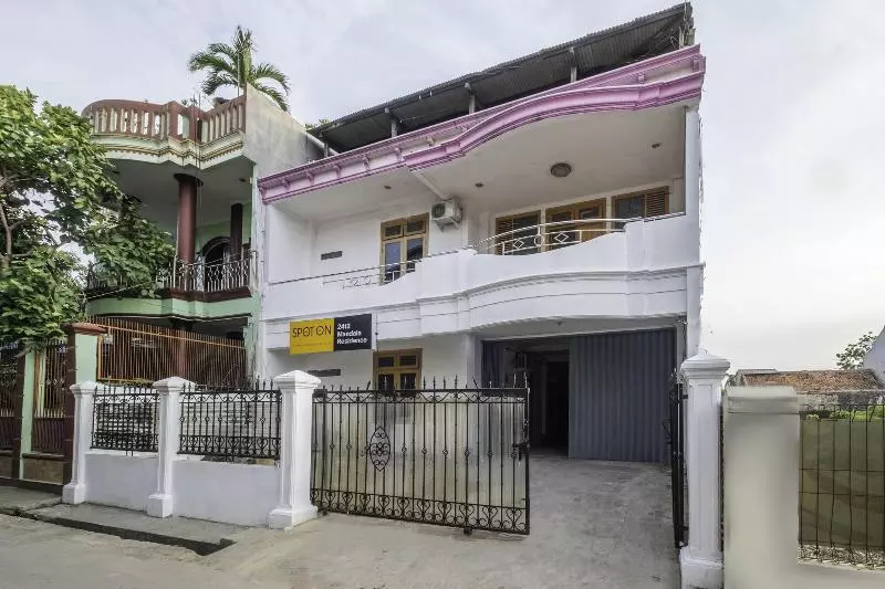 Retkeilymaja Spot On 2412 Mandala Residence