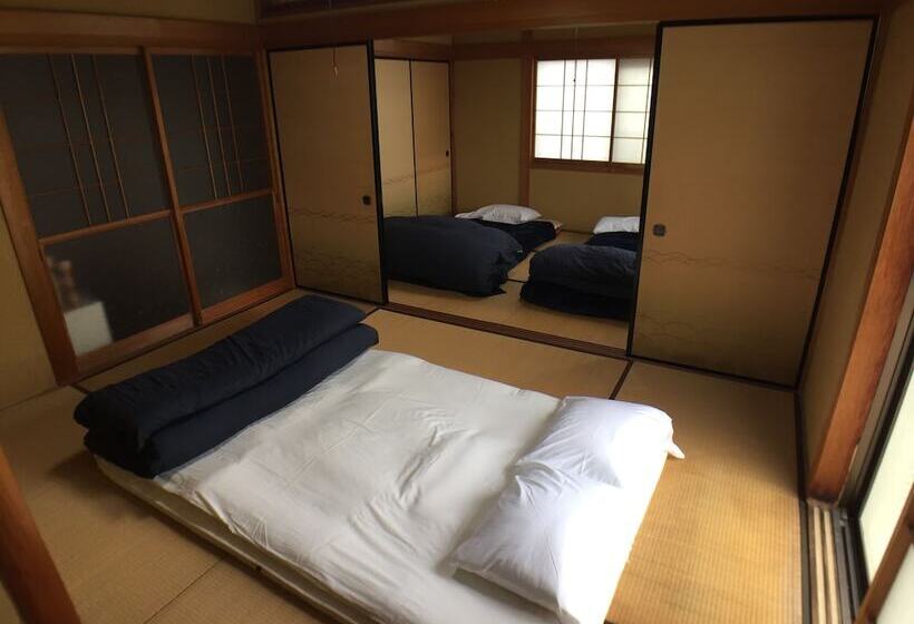 Chochin House   Hostel