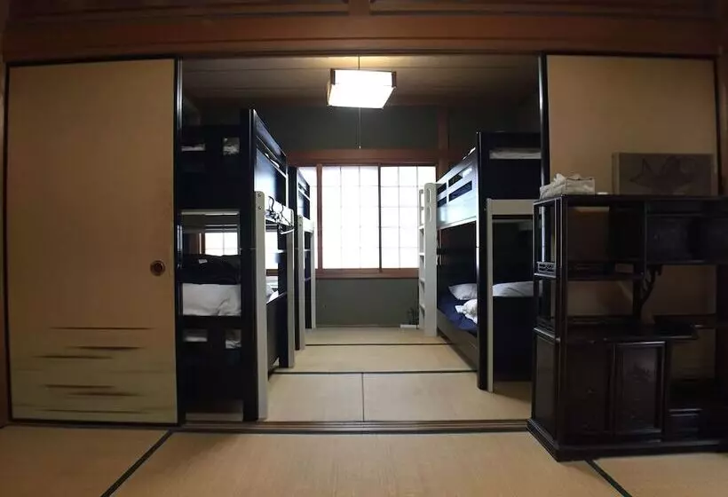 Chochin House   Hostel