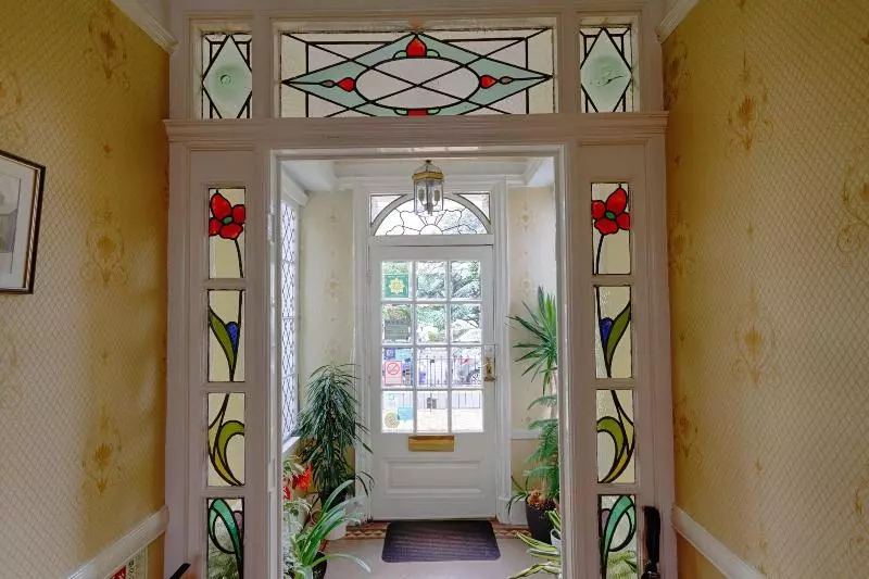 Hotelli Holcombe House Guest House