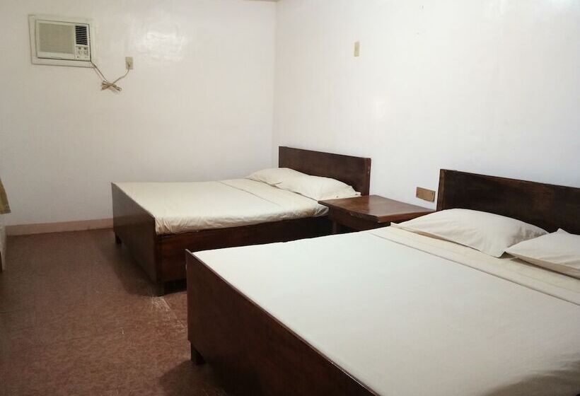 فندق Megans Paradisio Beach Resort