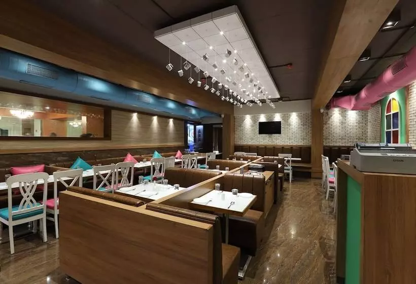 ホテル S3 Park, Ambernath