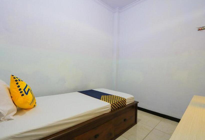 فندق Spot On 2497 Pesona Guest House