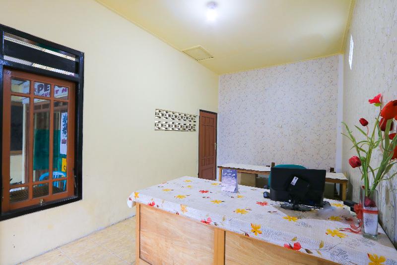 فندق Spot On 2497 Pesona Guest House