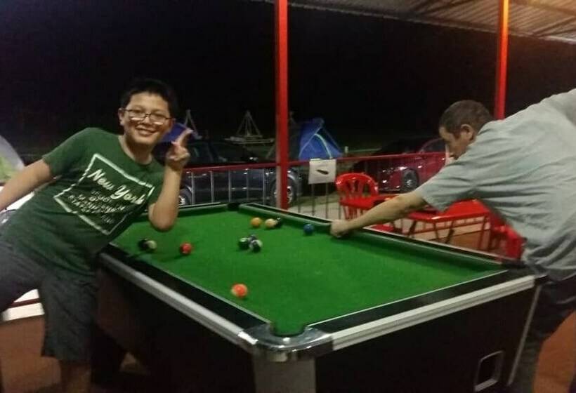 בית מלון כפרי The Red Cabanon