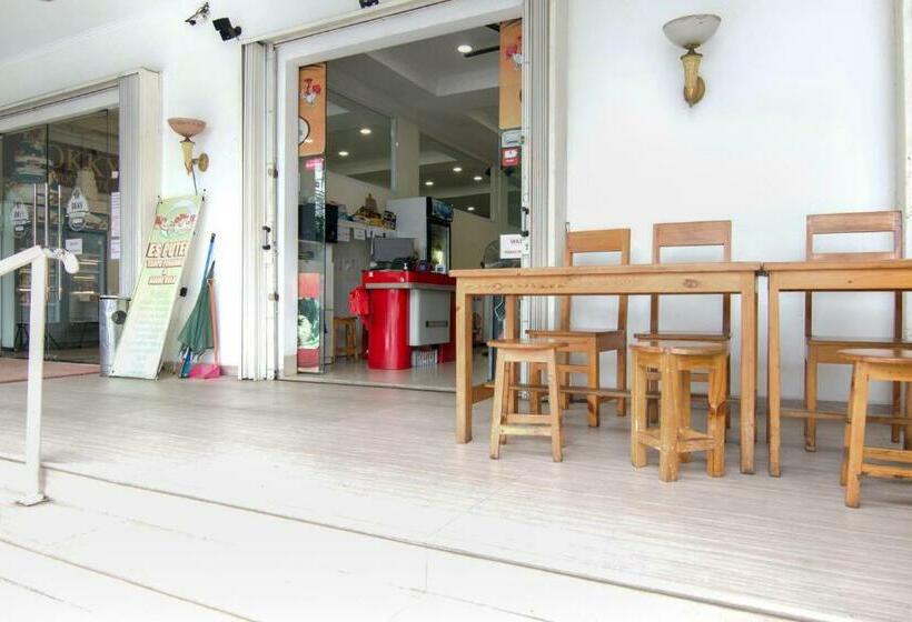 فندق Oyo 3733 Guntur 40 Residence