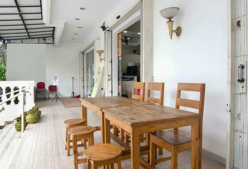 فندق Oyo 3733 Guntur 40 Residence