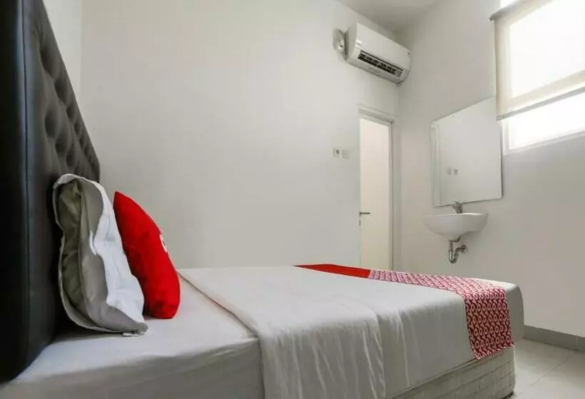 Hotelli Oyo 3838 Tamansari Guest House
