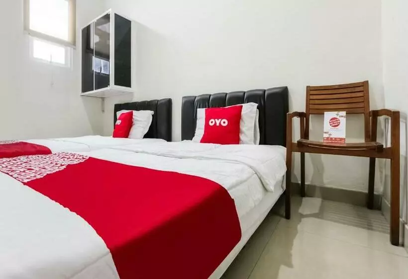 Hotelli Oyo 3838 Tamansari Guest House