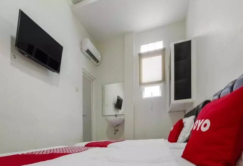 Hotelli Oyo 3838 Tamansari Guest House