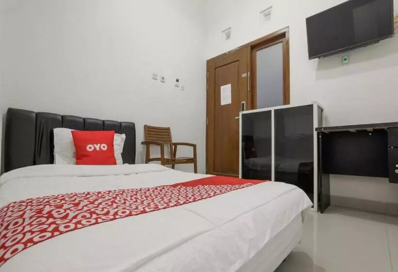 Hotelli Oyo 3838 Tamansari Guest House