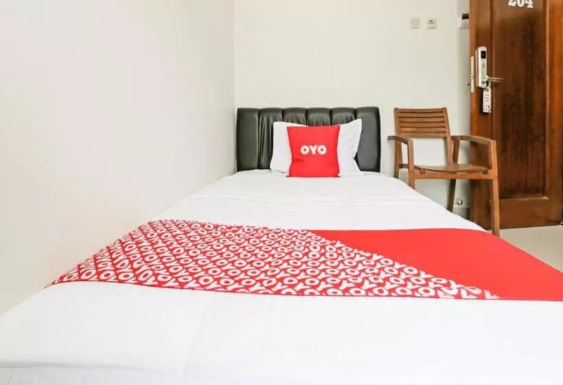 Hotelli Oyo 3838 Tamansari Guest House