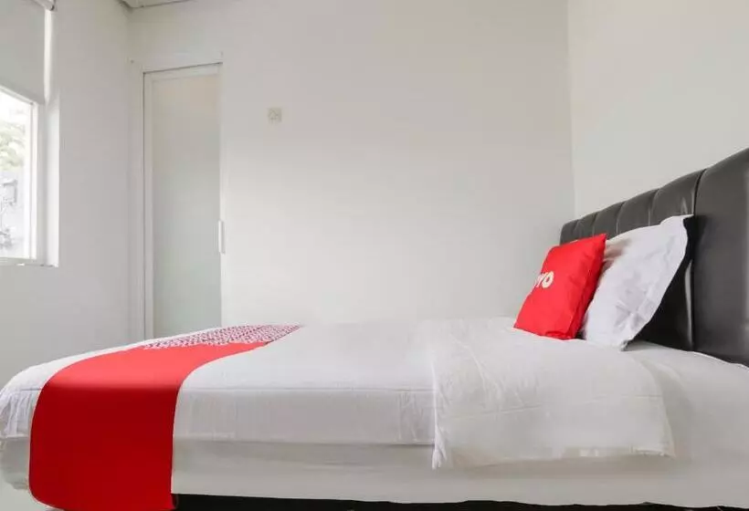 Hotelli Oyo 3838 Tamansari Guest House