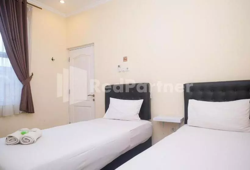 Hotelli Griya Loka 2 Syariah Near Simpang Lima Mitra Reddoorz