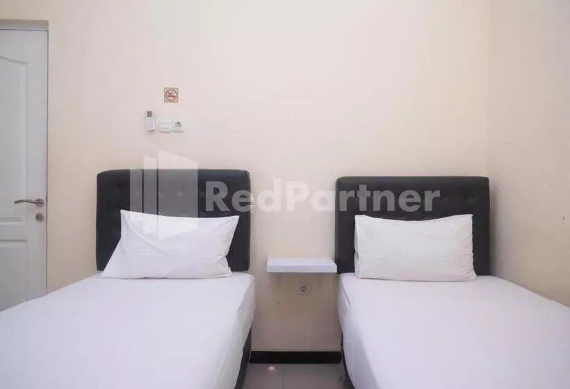 Hotelli Griya Loka 2 Syariah Near Simpang Lima Mitra Reddoorz
