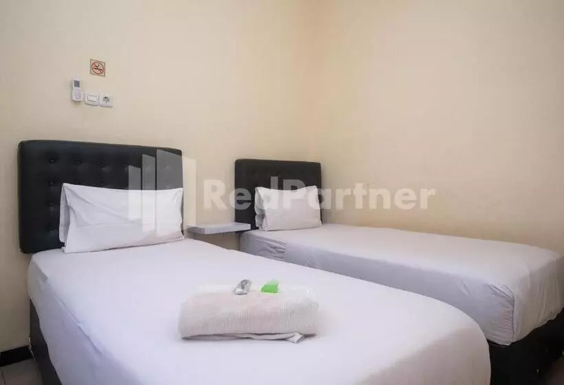 Hotelli Griya Loka 2 Syariah Near Simpang Lima Mitra Reddoorz