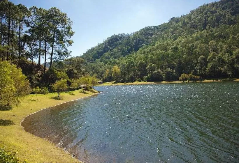 ホテル Sierra Lago