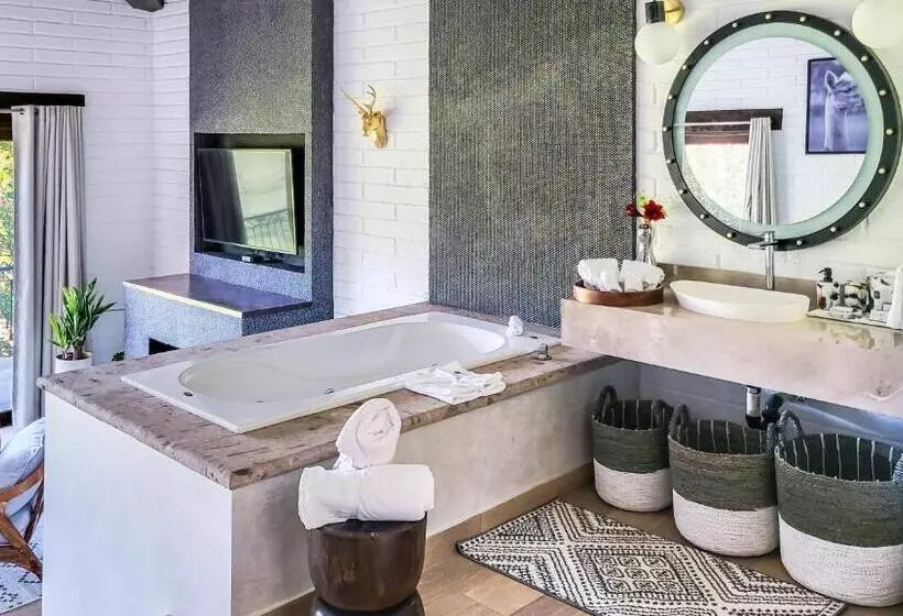 ホテル Sierra Lago