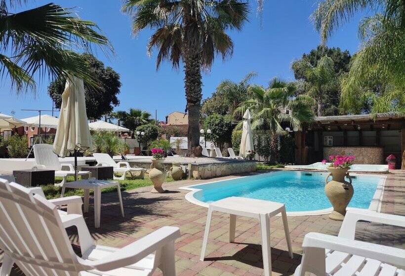 هتل Residence Costa Del Sole