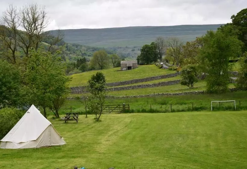 ホテル Sweetbriar Cottage Bed & Breakfast And Camping