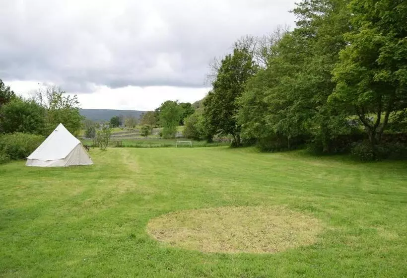 ホテル Sweetbriar Cottage Bed & Breakfast And Camping