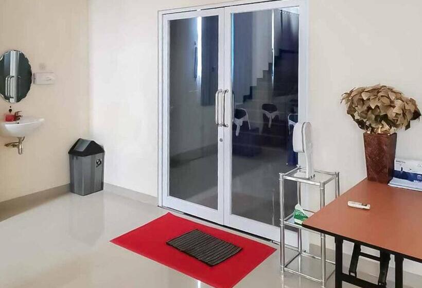 בית מלון כפרי Wisma Talenta Mitra Reddoorz