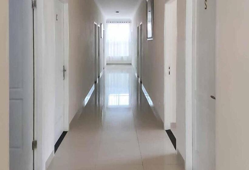 בית מלון כפרי Wisma Talenta Mitra Reddoorz