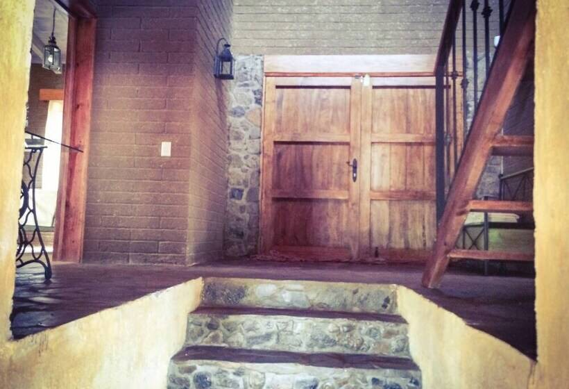 בית מלון כפרי Beautiful Cabin Downtown Tapalpa Oven Mud Barbecue Grill 4 Room 12 Ppl Tv Wifi