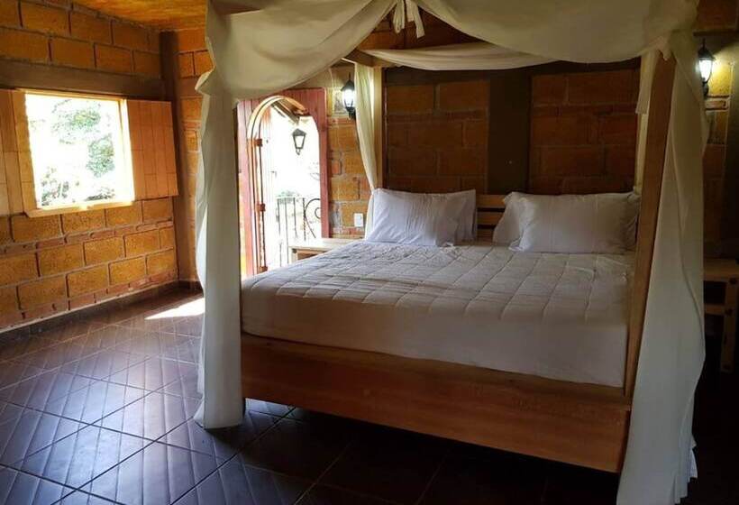 هتل Finca Las Isabeles