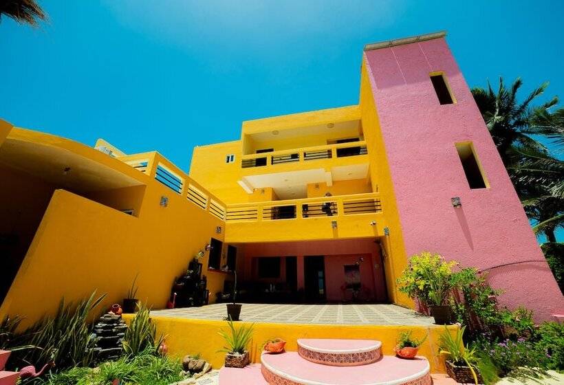 בית מלון כפרי Flamingos Inn