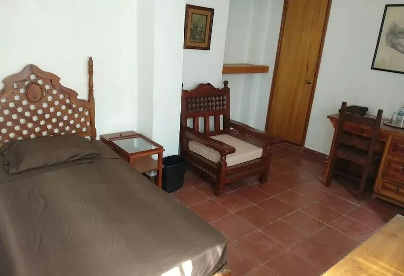 هتل Home Sweet Home