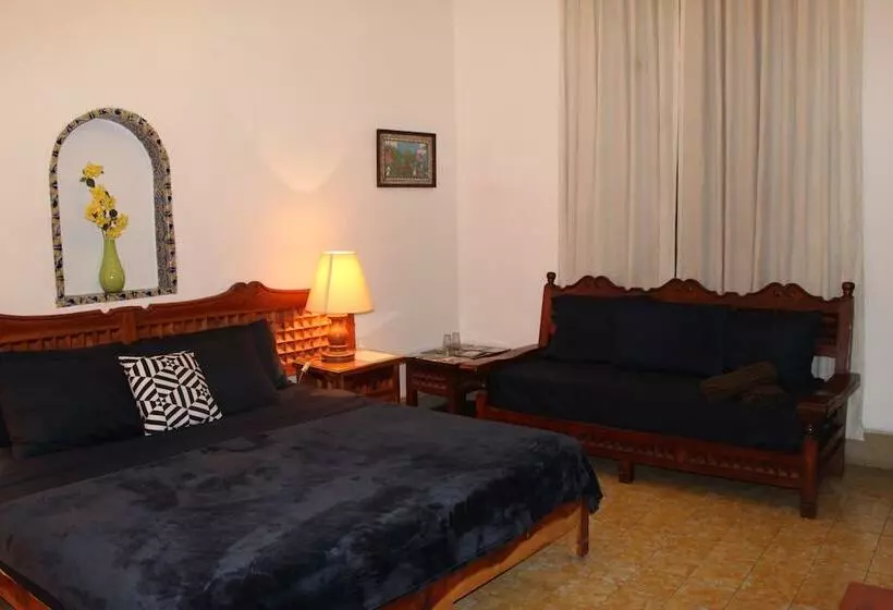 هتل Home Sweet Home