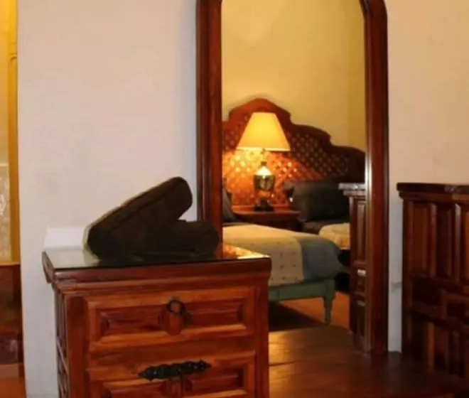 هتل Home Sweet Home