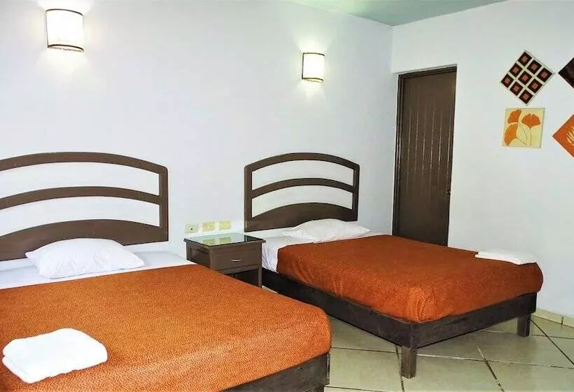 ホテル Ibiza Express