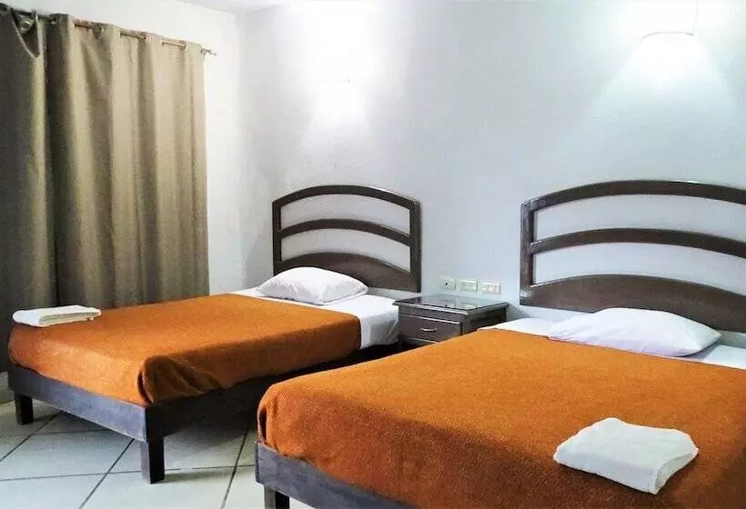 ホテル Ibiza Express