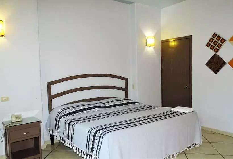 ホテル Ibiza Express