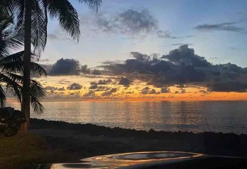 Hotelli Red Ground Village