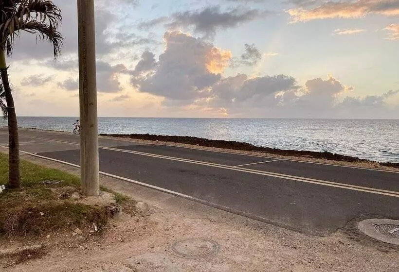 Hotelli Red Ground Village