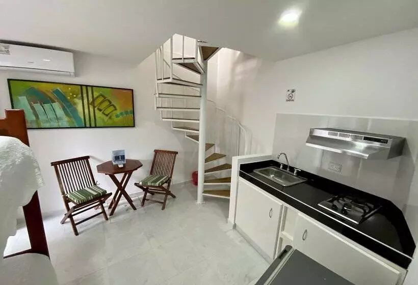 Hotelli Red Ground Village